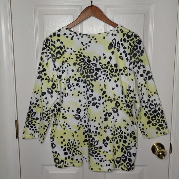 CHICO'S Weekends Top - Picture 2 of 10